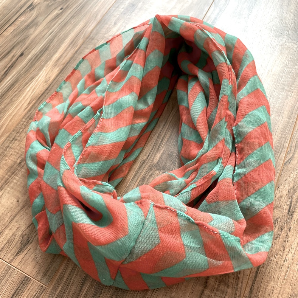 Chevron pattern Scarf